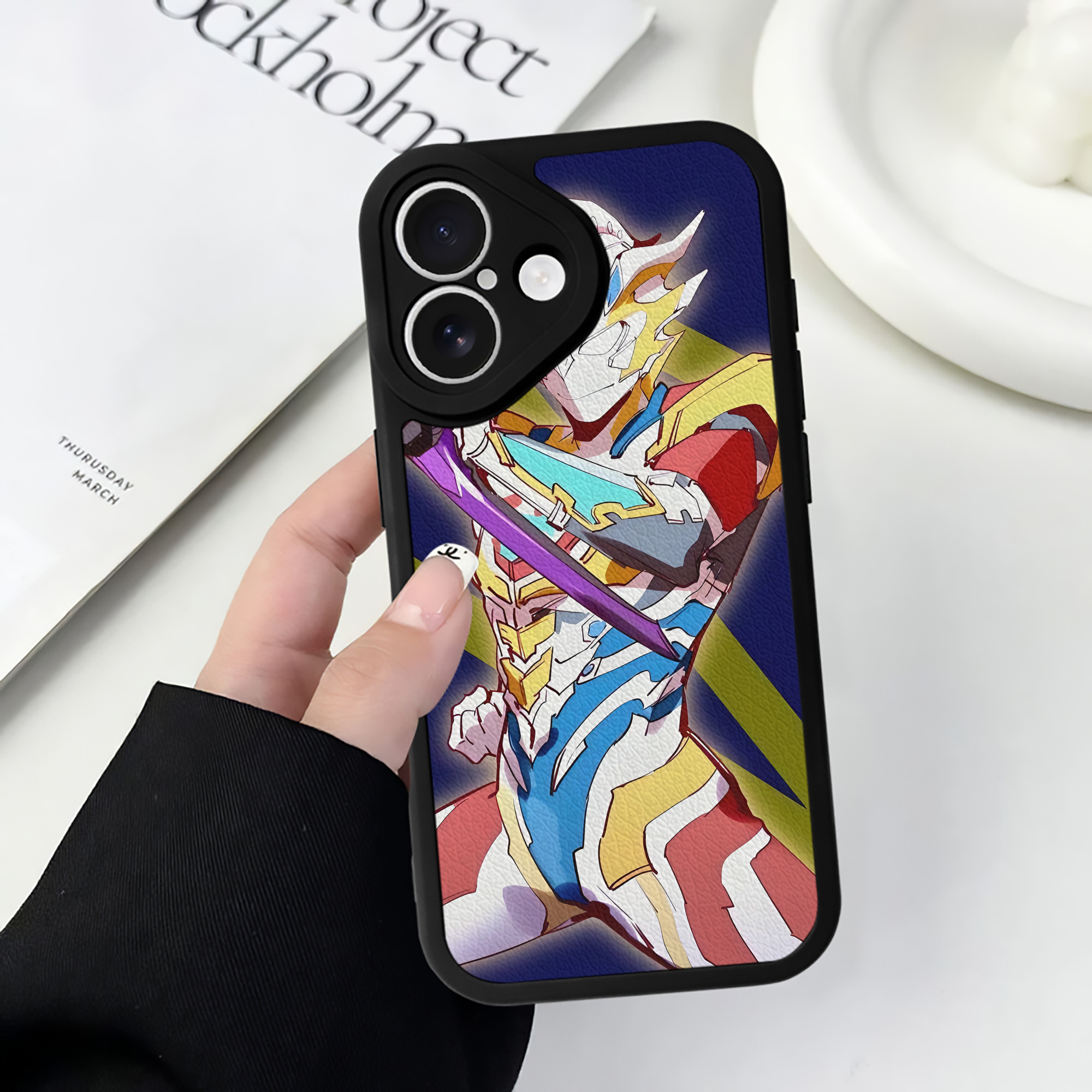 （画像用） ウルトラマン Ultraman 【iPhone 16シリーズ対応】シリコンスマホケース（レザー調） 材質：シリコン